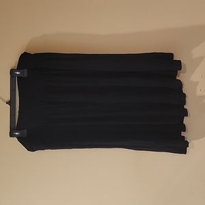 Midlenght black shirt
